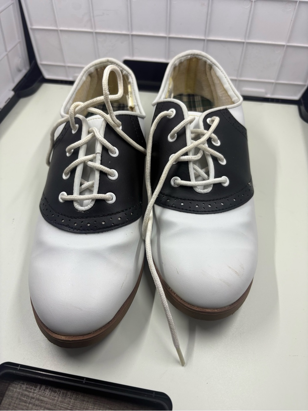 Predictions Women White Saddle Oxfords Size 8